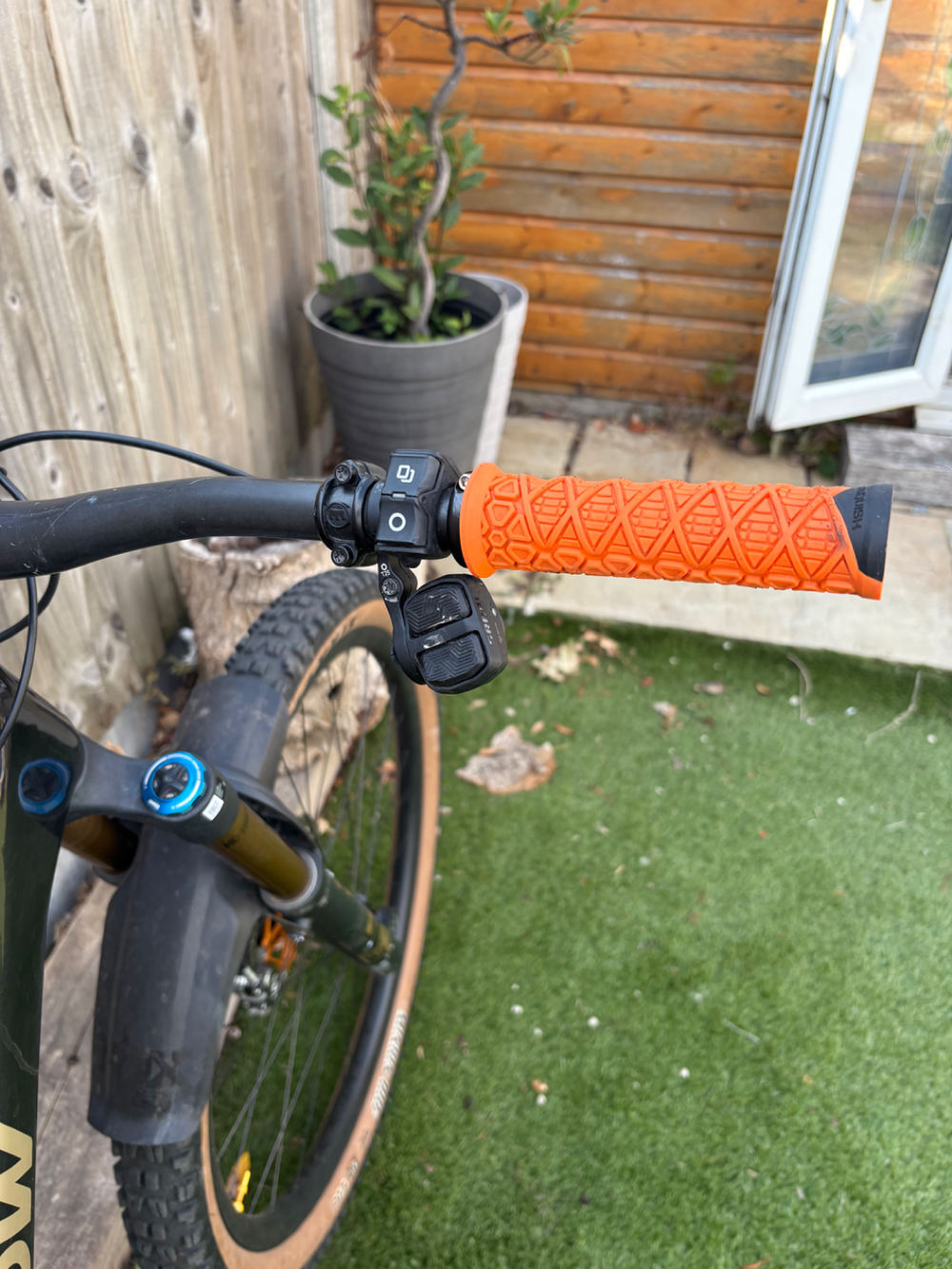 Amflow  Pl carbon pro 2024