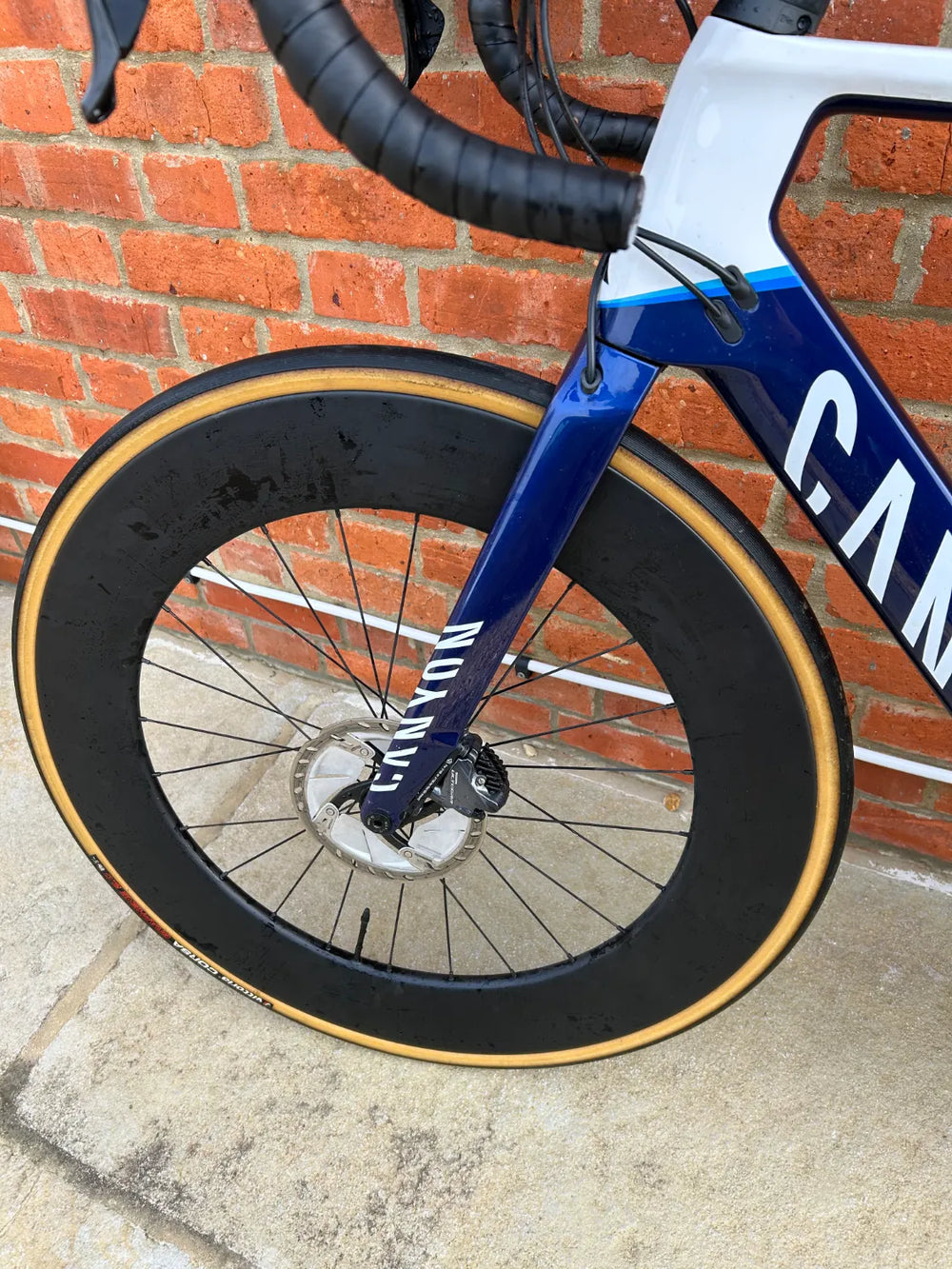 Canyon Aeroad CF SL 8 Disc 2023