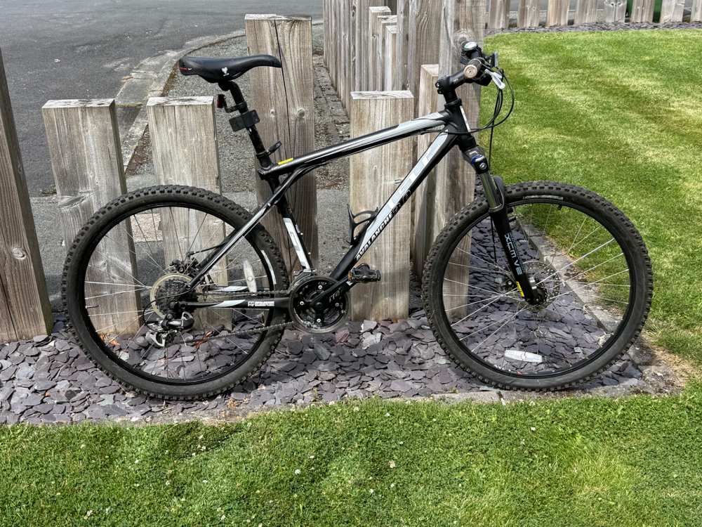 GT Avalanche 3 0 Cable Disc 2016