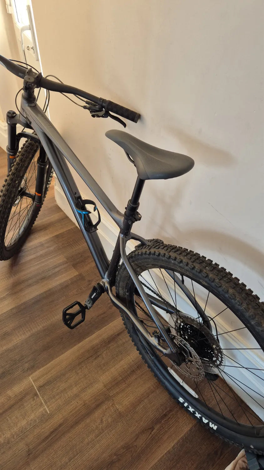 Giant Fathom 1 2024