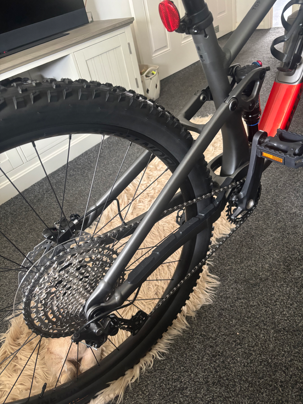 Trek Top Fuel 9.8 XT 2024