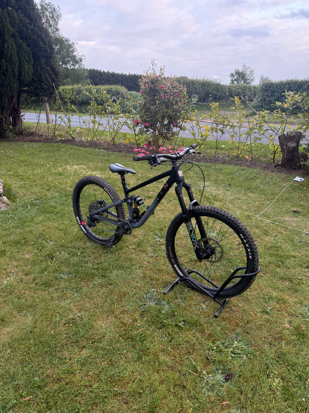Marin Rift Zone XR 27.5 2025