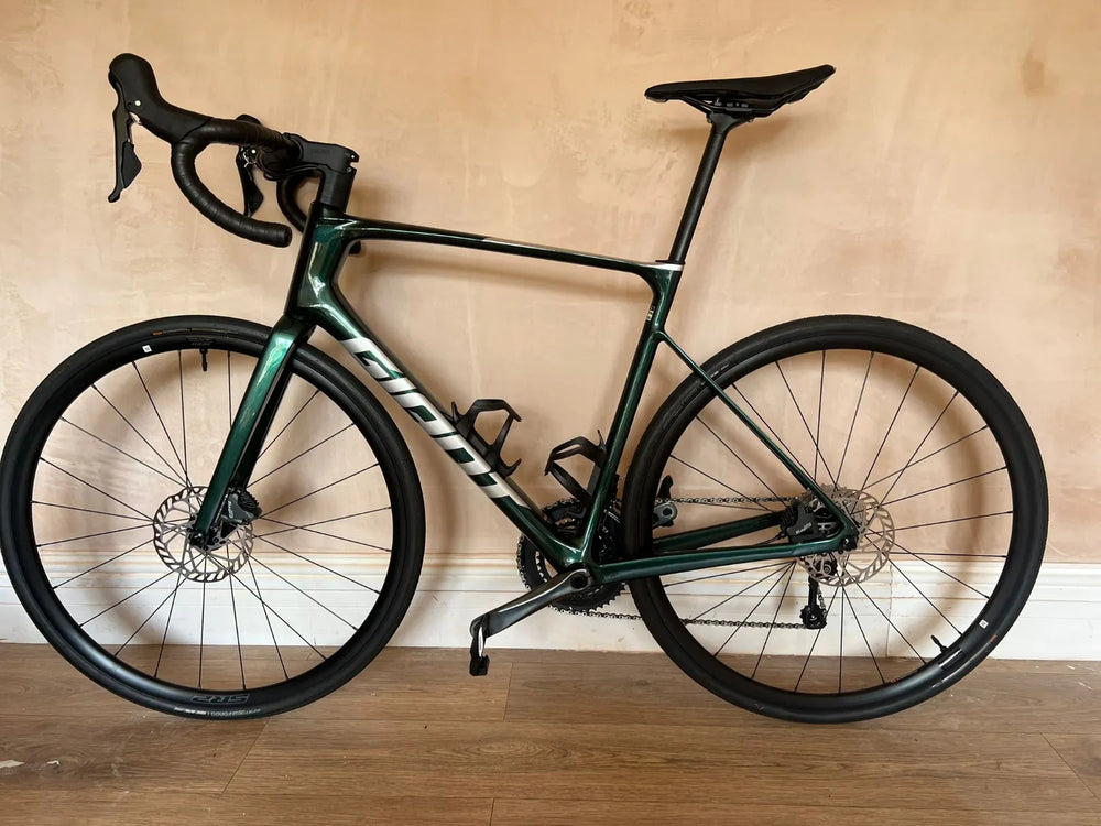 Giant Defy - Advanced 3 2024
