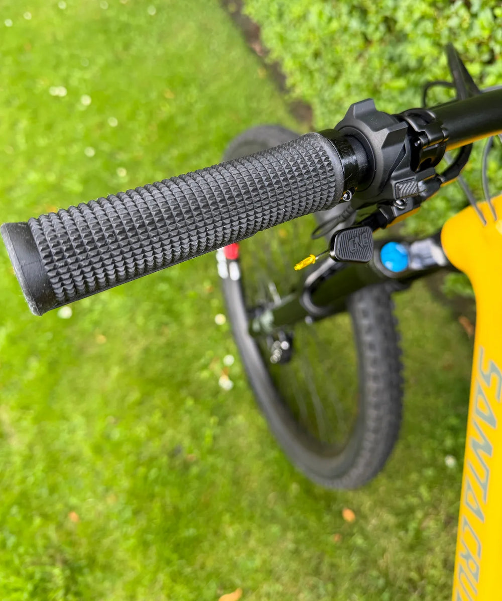 Santa Cruz Heckler SL 1.1 C Carbon MX 90 Yellow Stunning New Only 1 Month Ago 2026