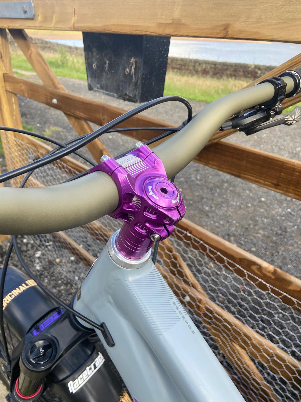 Santa Cruz Bronson S / Carbon C / MX 2022
