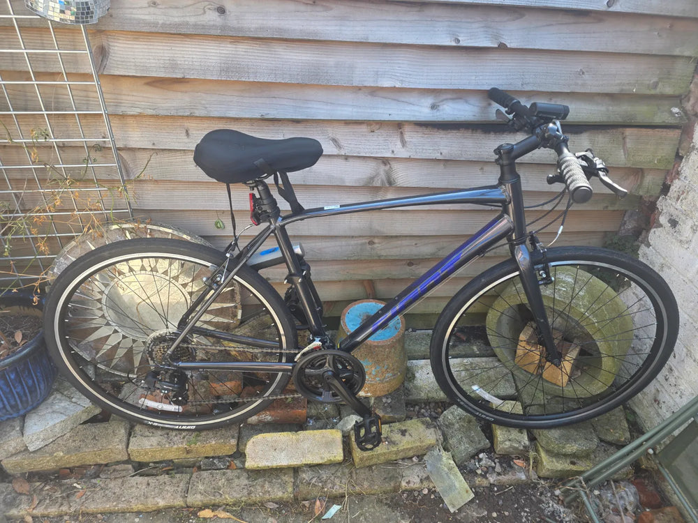 Giant Escape 3 Hybrid 2024