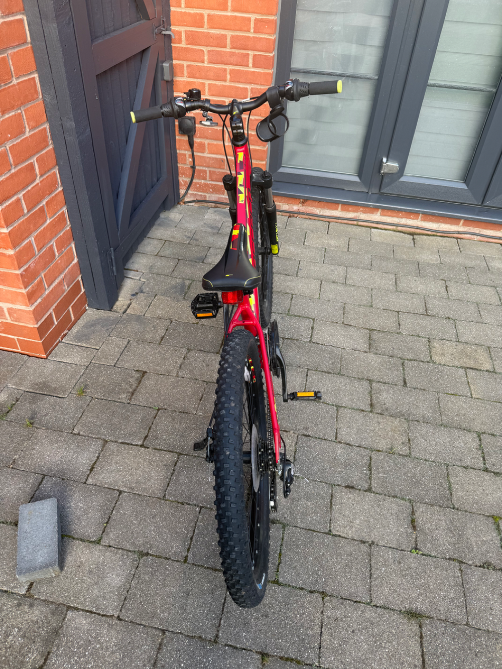 Carrera Blast Junior 2021