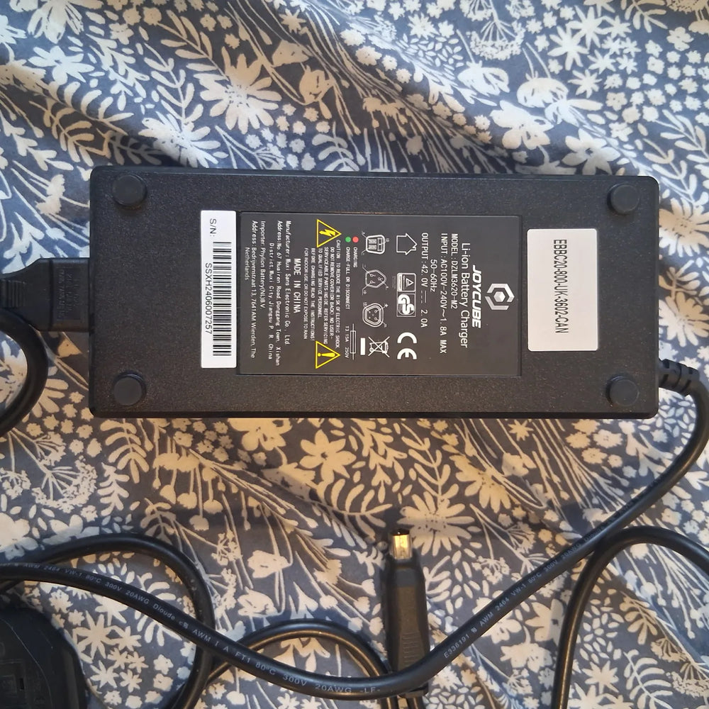 Carrera Abyss Junior Hybrid Bike 2022