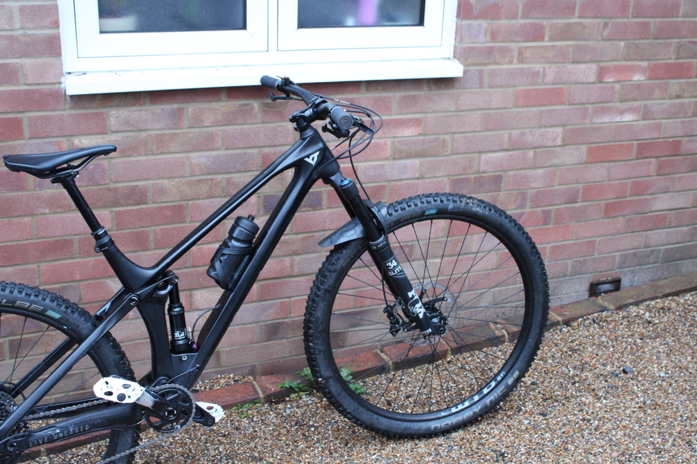 YT Industries Izzo pro  2021