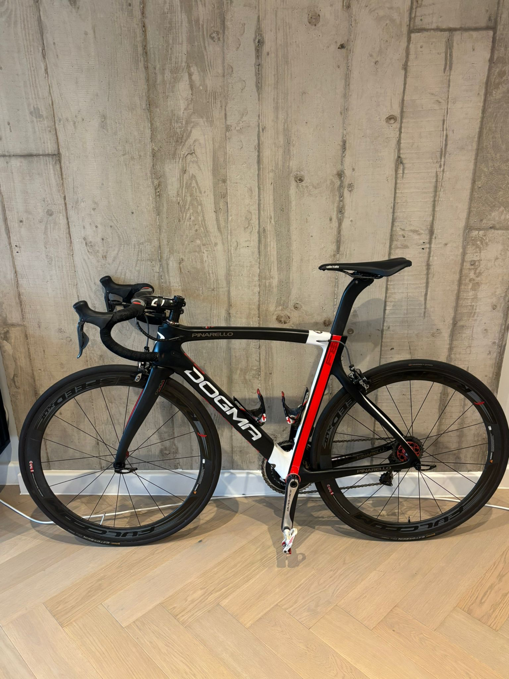 Pinarello Dogma F8 Xlight Dura-Ace Di2 Bike 2019