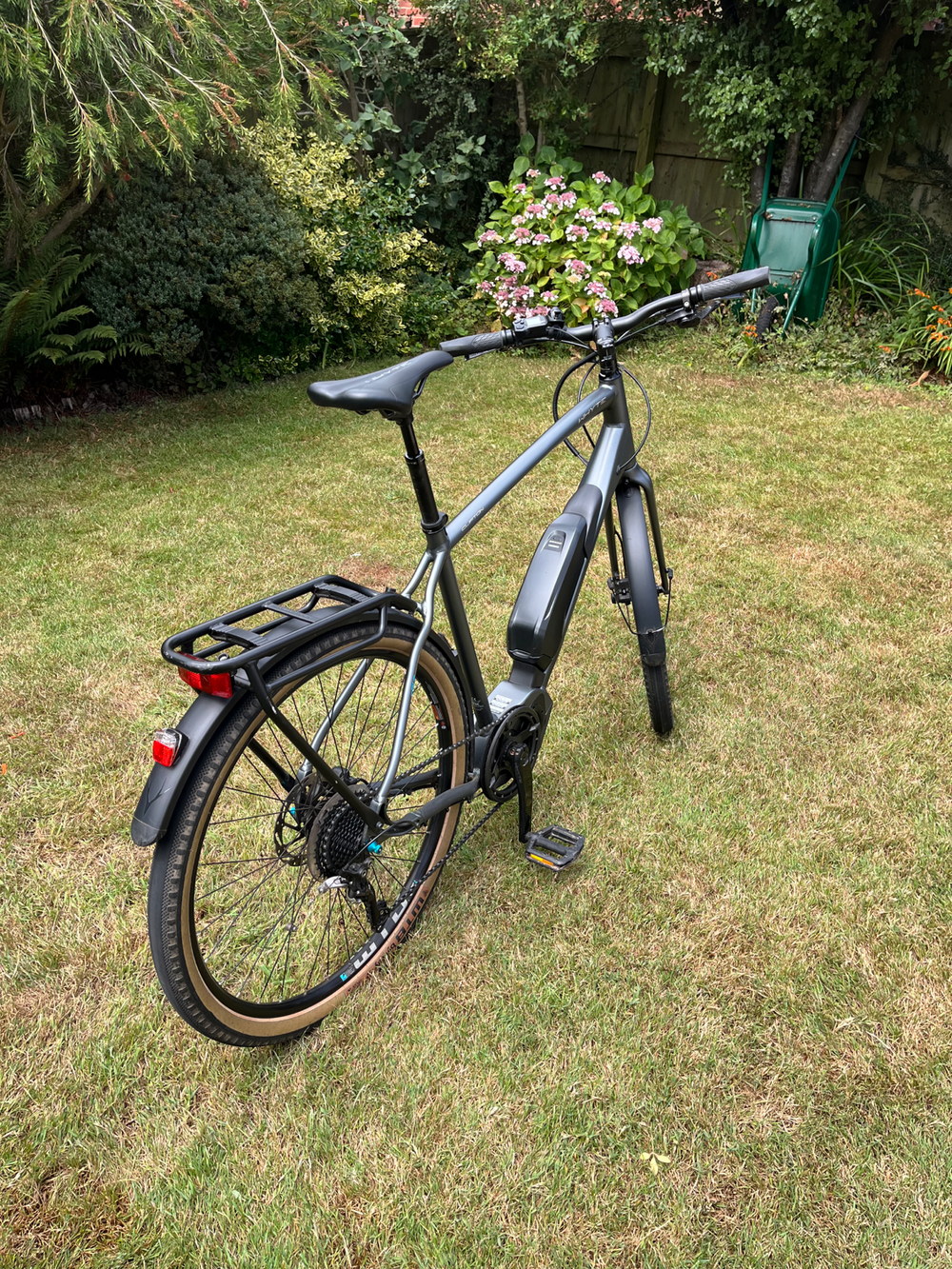 Whyte Clifton Electric Commuter Bike 2022