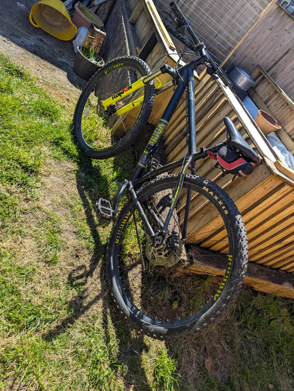 Voodoo Bizango 29er Mens Mountain Bike 2021