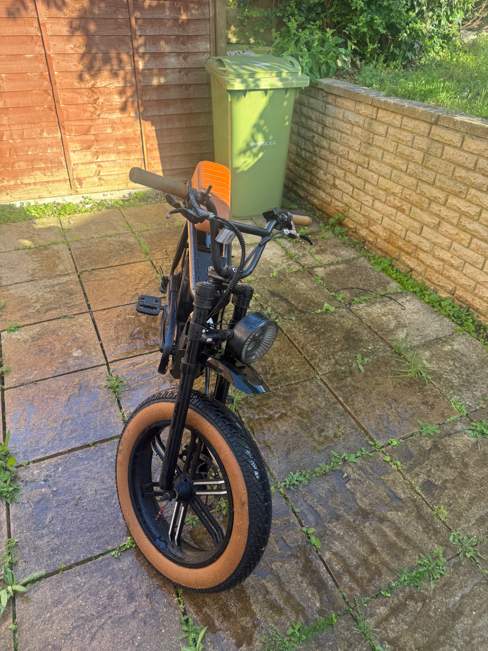 B98 B98 Electric Hybrid Bike - 20 inches Wheel 2025