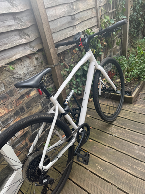 Specialized Sirrus 2.0 Hybrid 2026
