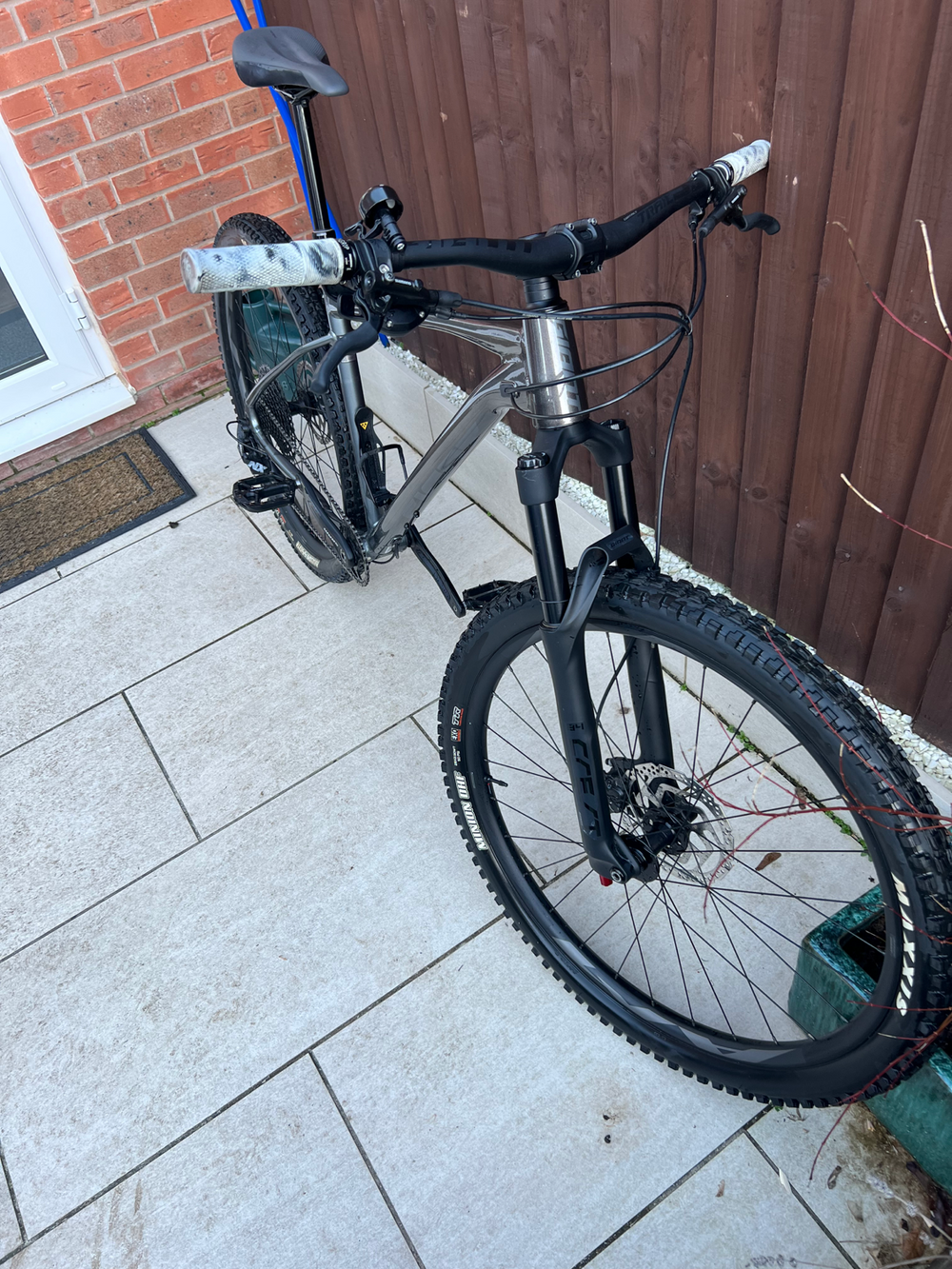 Giant Fathom 29 1 2021