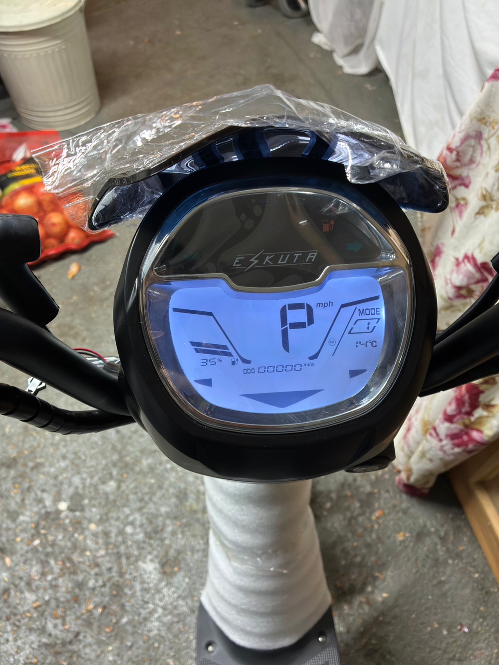 Eskuta Sx250 series 4. 2025