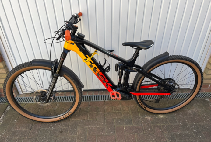 Trek Rail 9.8 XT 2022