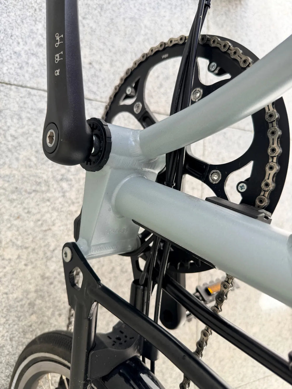 Brompton Electric P Line Urban (4-Speed)  Lunar Ice 2024