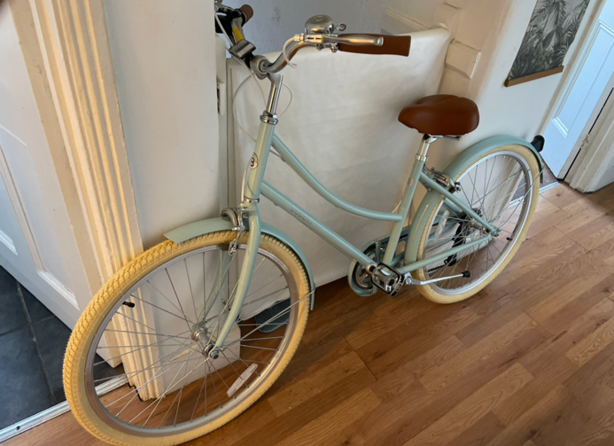 Bobbin Gingersnap 26” egg shell 2015