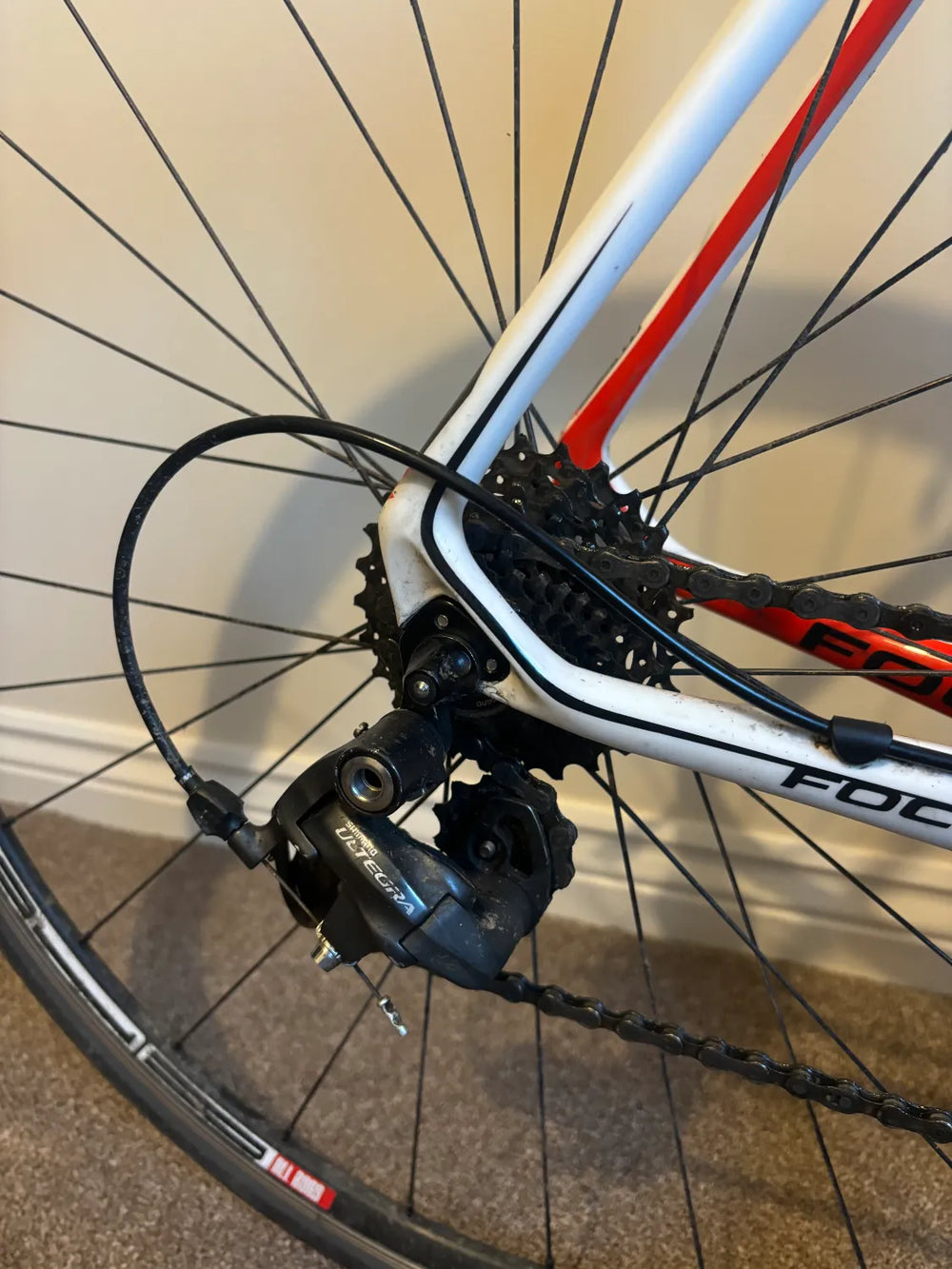 Focus Izalco Pro 2.0 Carbon Road Bike – Shimano Ultegra 2013