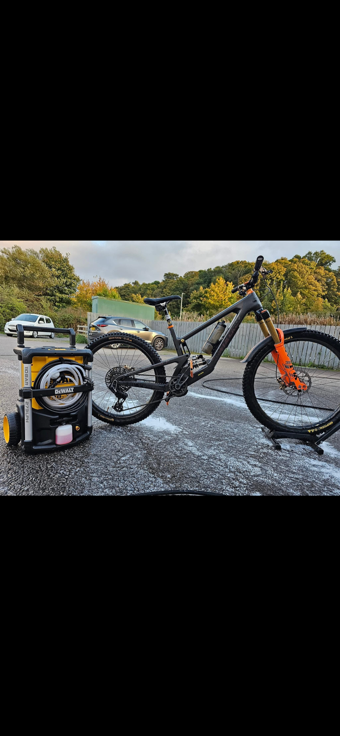 Santa Cruz NOMAD GX AXS / Air / Carbon C / MX 2023