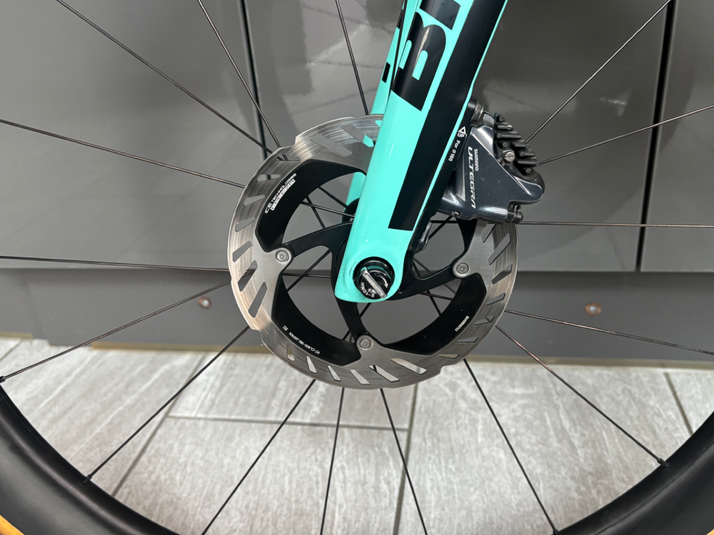 Bianchi Oltre XR4 - Ultegra Di2 2019