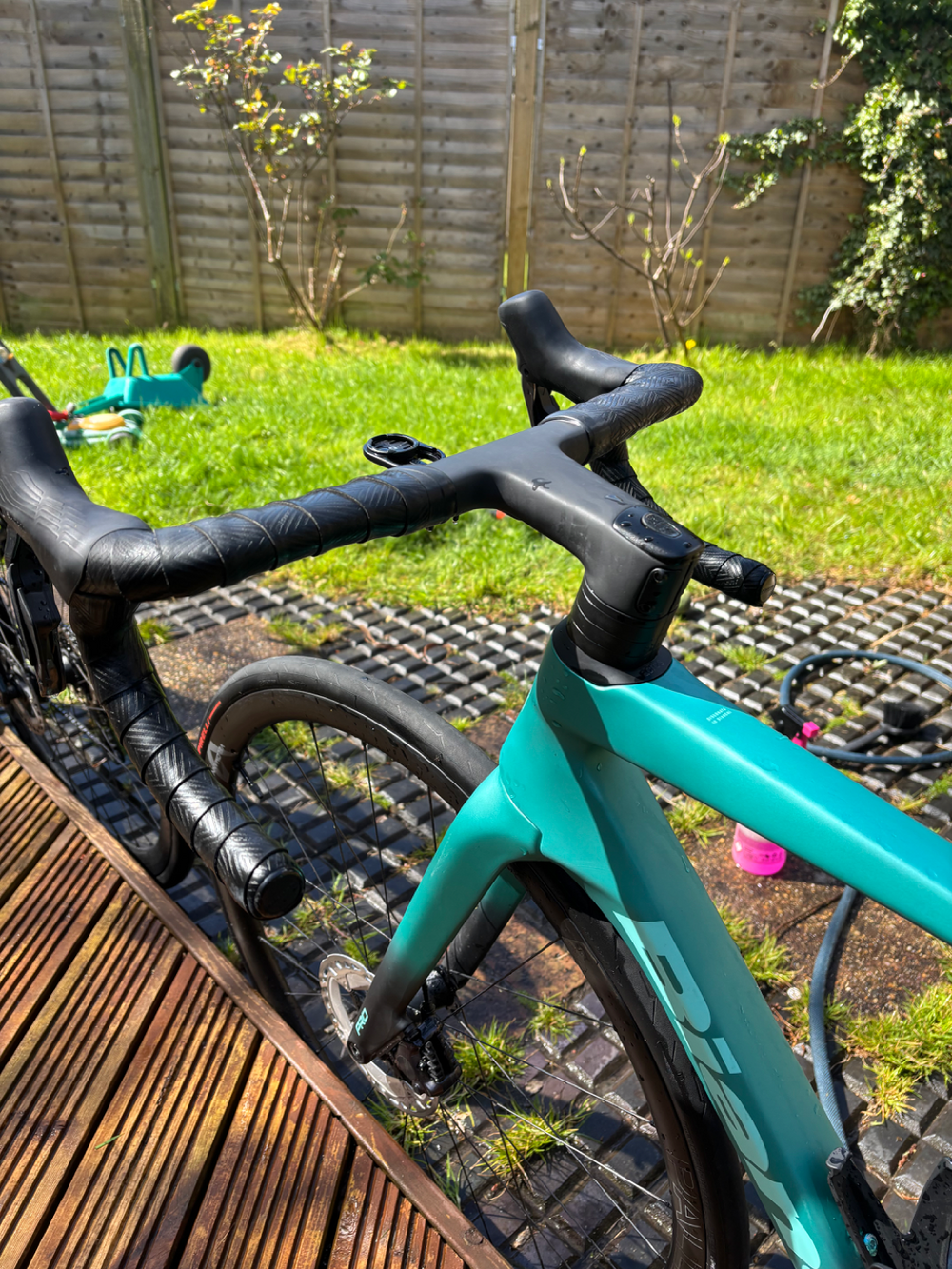 Bianchi Specialissima Pro Ultegra Di2 2025