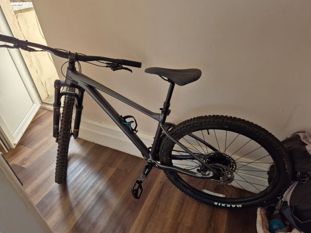 Giant Fathom 1 2024