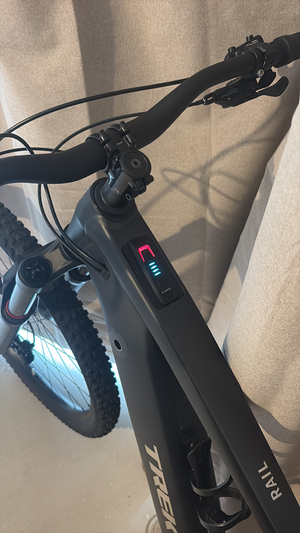 Trek Rail+ 5 Gen 5 800wh Full Suspension 2025