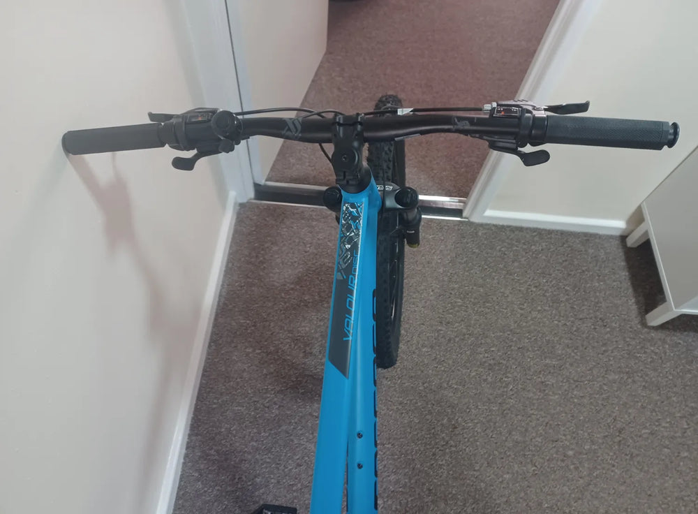Carrera Valour Disc Mens Mountain Bike 2022