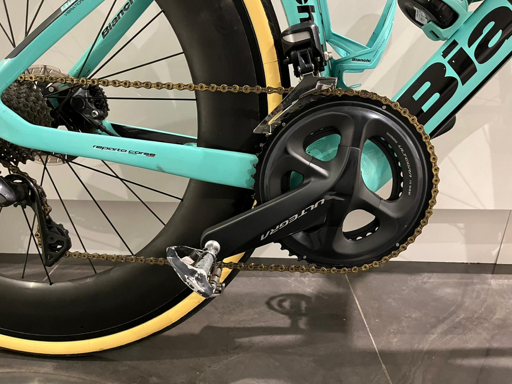 Bianchi Oltre XR4 Ultegra Di2 2021