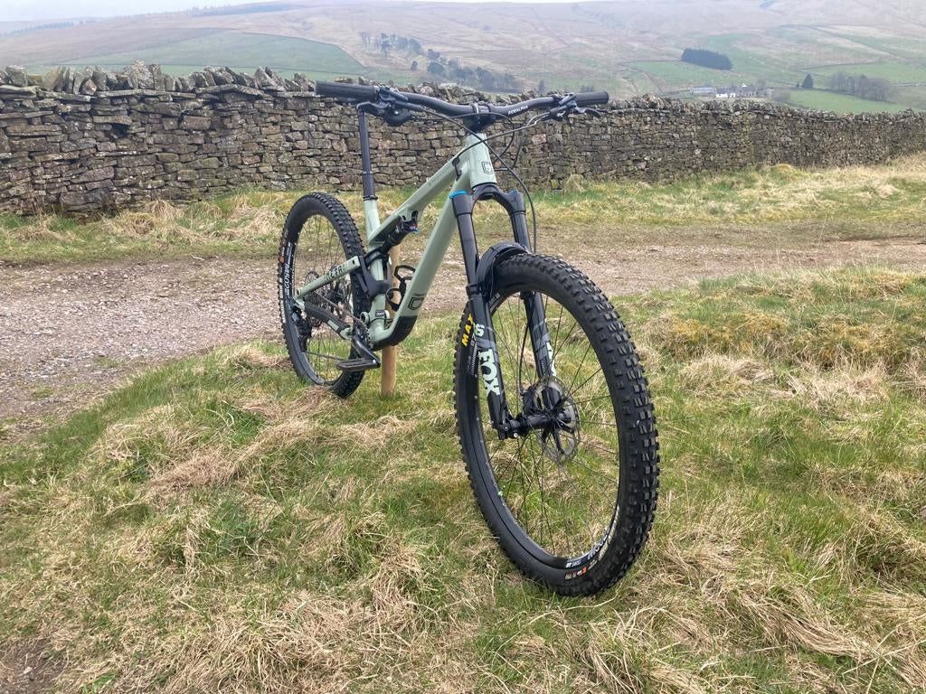 Commencal meta am essential 2021 hot sale