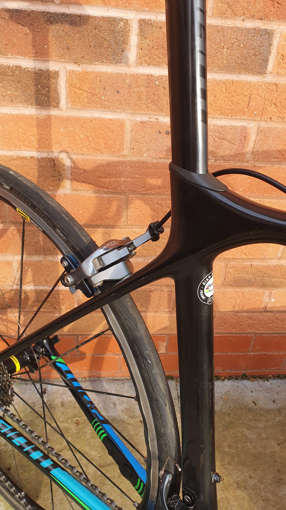 Giant TCR Advanced Pro 1 Ultegra Carbon Road Bike - Light - Bargain - M/L 56cm