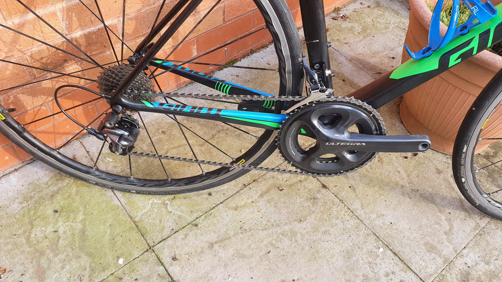 Giant TCR Advanced Pro 1 Ultegra Carbon Road Bike - Light - Bargain - M/L 56cm