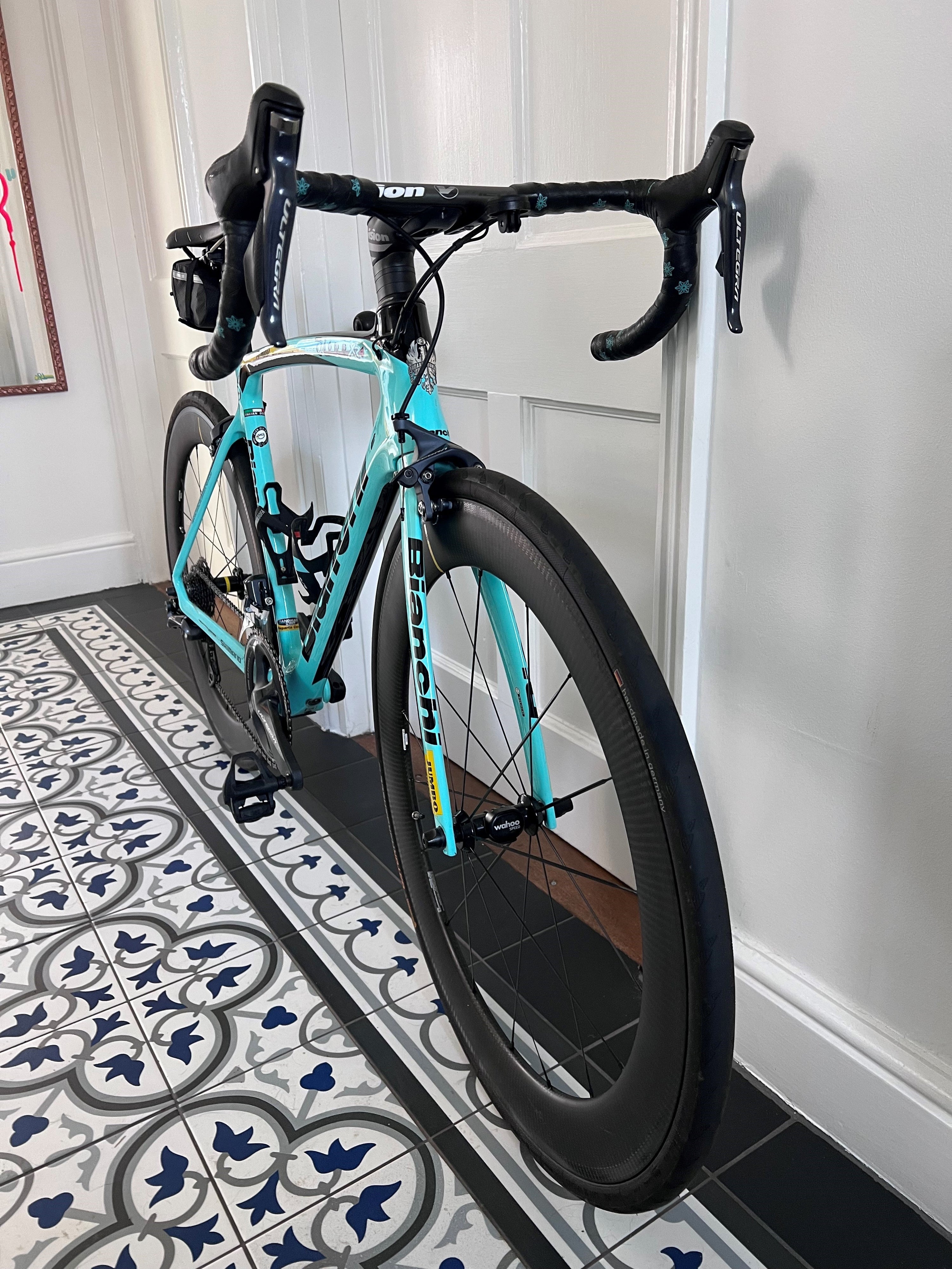 <span style="background-color:rgb(246,247,248);color:rgb(28,30,33);"> Bianchi Oltre XR4 2019 Road bike </span>